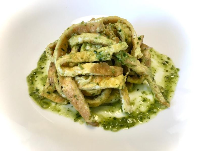 tagliatelle di frittata al pesto