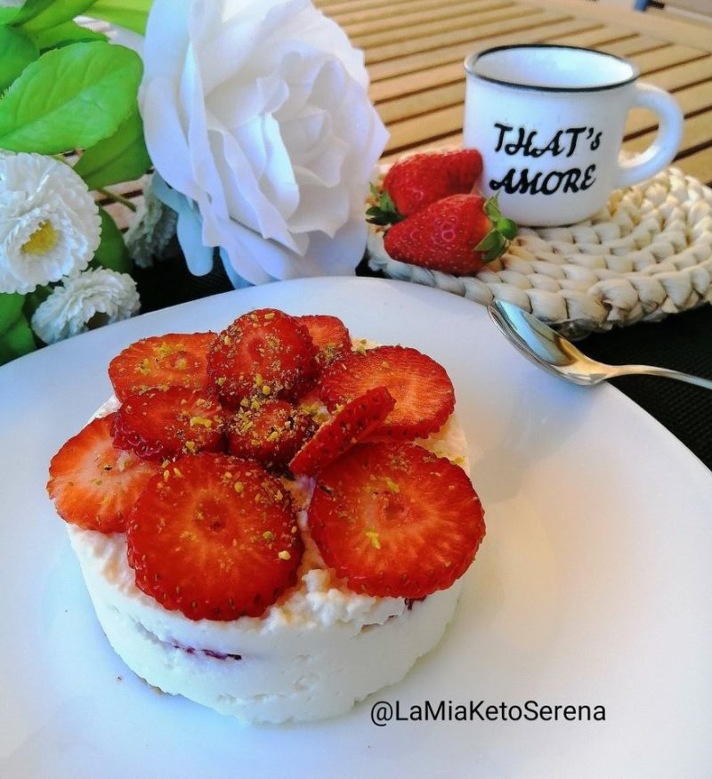 Tortino di ricotta alle fragole